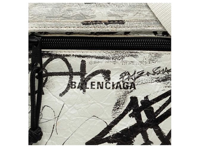 Balenciaga White Small Lambskin Graffiti Explorer Crossbody Bianco - vista 6