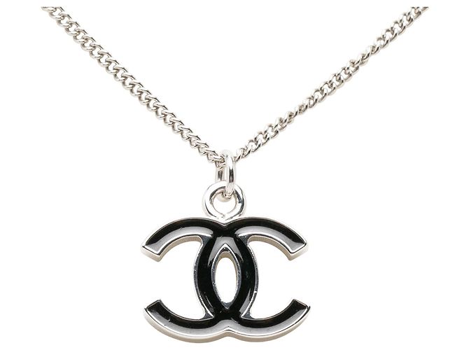 Collana Chanel Logo CC in smalto e ottone argentato - vista 2