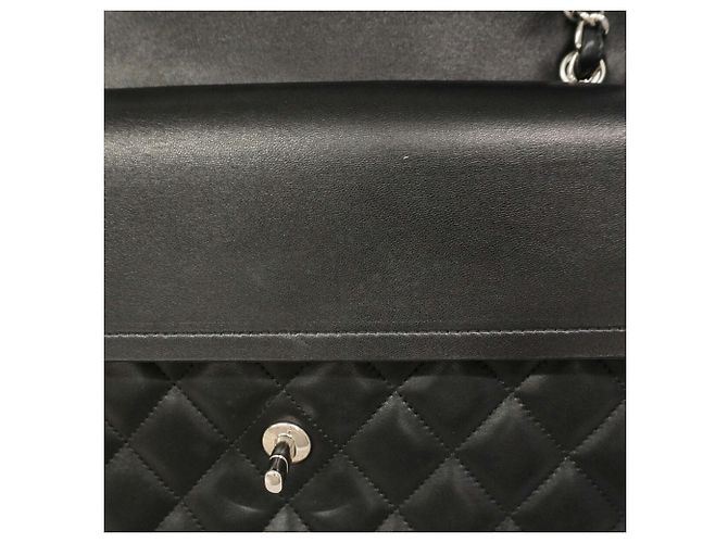 Borsa a tracolla Chanel in pelle d'agnello nera Nero - vista 10