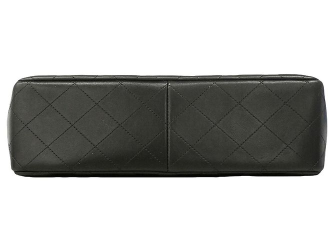 Borsa a tracolla Chanel in pelle d'agnello nera Nero - vista 3