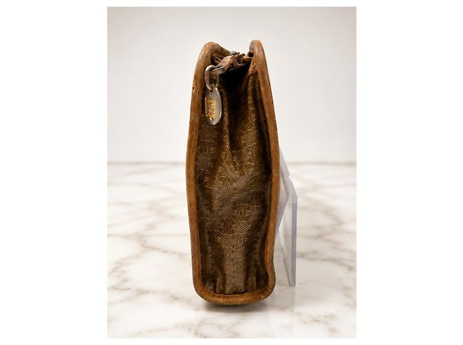 Triomphe Céline Pouch in pelle marrone monogram Celine - vista 3
