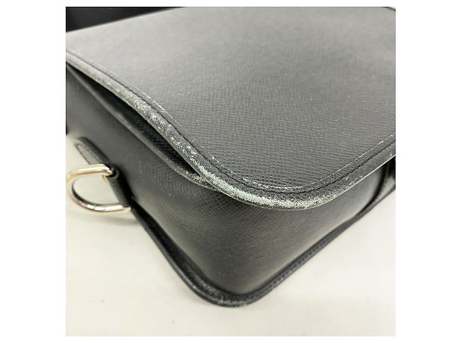 Borsa a tracolla Louis Vuitton Taiga Andrei Grigio - vista 7
