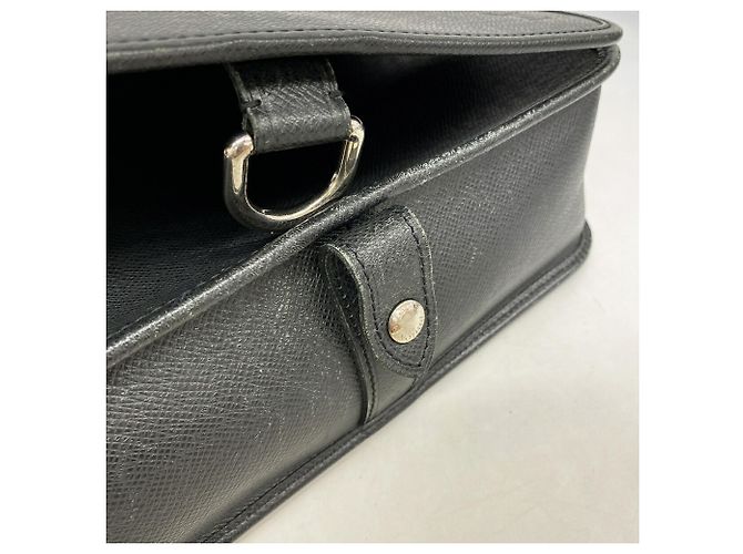 Borsa a tracolla Louis Vuitton Taiga Andrei Grigio - vista 9