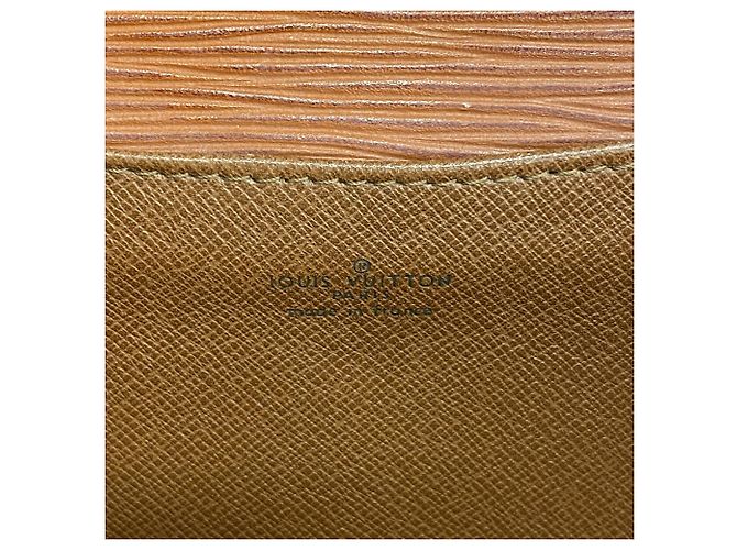 Borsa a pochette Louis Vuitton Epi Montaigne Marrone - vista 5
