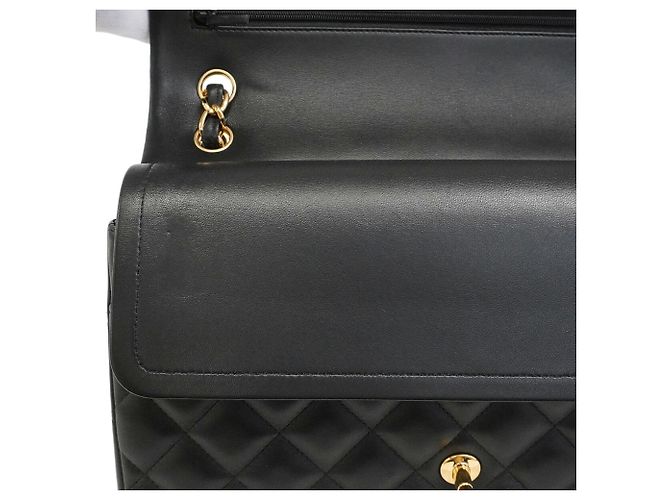Borsa a tracolla Chanel Large Matelassé Nero - vista 10