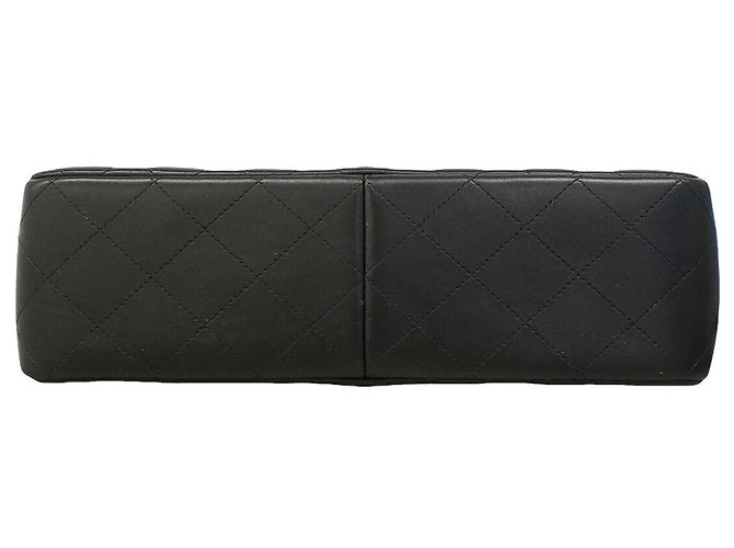 Borsa a tracolla Chanel Large Matelassé Nero - vista 3