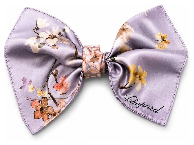 Chopard Seidentuch in Flieder mit Blumenprint Pink Weiß Grün Lila Gelb - Ansicht 3