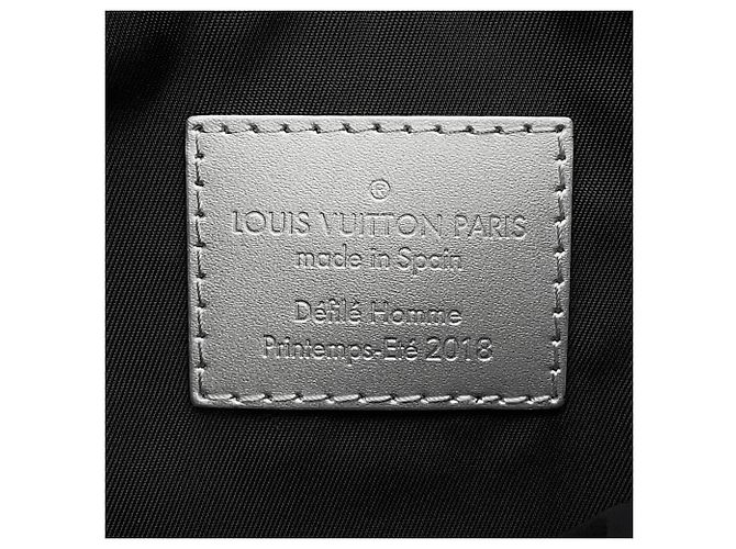 Borsa a tracolla Louis Vuitton Monogram Reflect PM Nero - vista 16