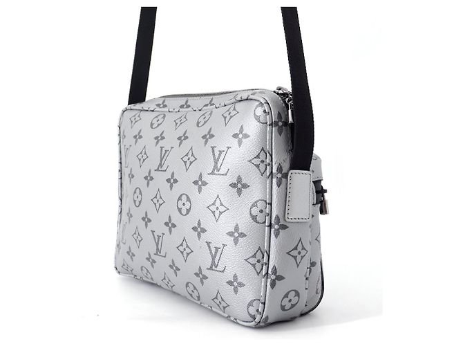 Borsa a tracolla Louis Vuitton Monogram Reflect PM Nero - vista 2