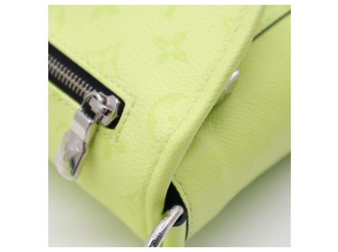 Borsa a Tracolla Louis Vuitton Taigarama Pulse D'oro - vista 12