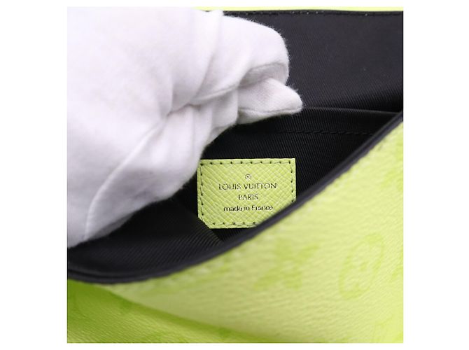 Borsa a Tracolla Louis Vuitton Taigarama Pulse D'oro - vista 17