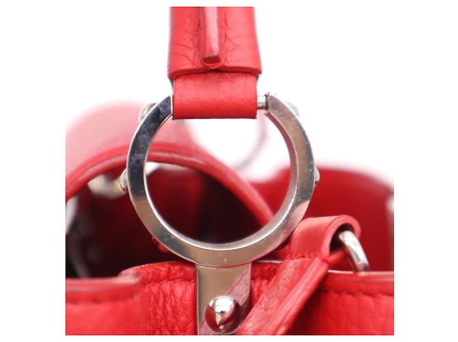 Borsa Louis Vuitton Capucines PM in pelle Taurillon Rosso - vista 15