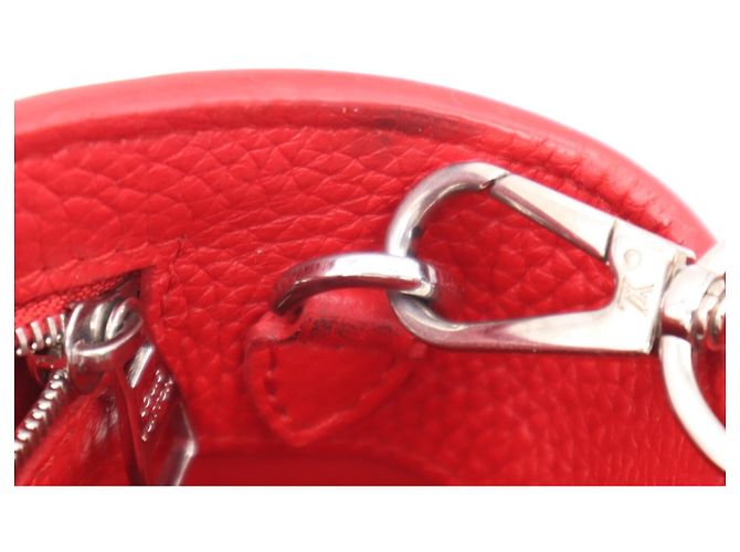 Borsa Louis Vuitton Capucines PM in pelle Taurillon Rosso - vista 20