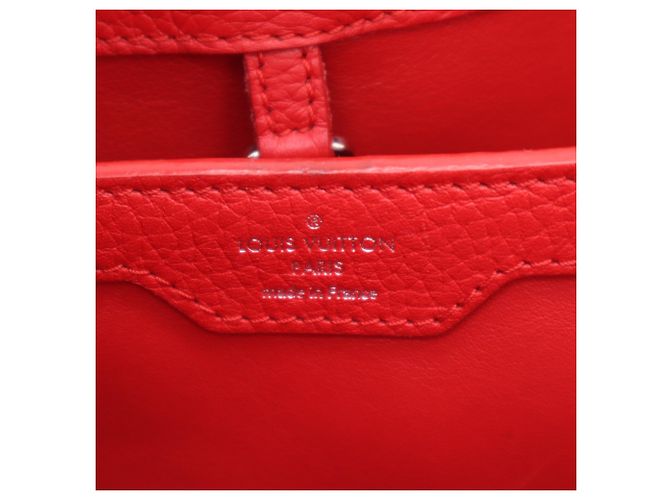 Borsa Louis Vuitton Capucines PM in pelle Taurillon Rosso - vista 21