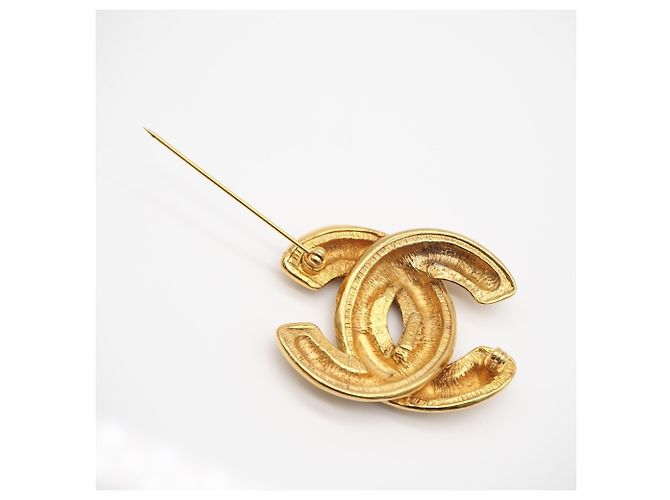 Spilla Chanel Matelassé 1142 D'oro - vista 5
