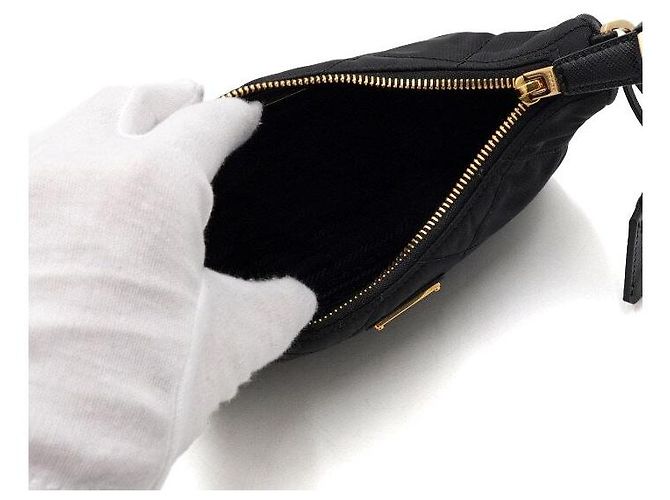 Prada Re-Nylon gesteppte Mini-Tote- und Schultertasche mit Steppnähten Schwarz - Ansicht 6