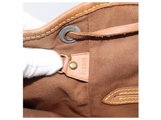 LOUIS VUITTON Monogram Montsouris MM Backpack M51136 LV - vista 12
