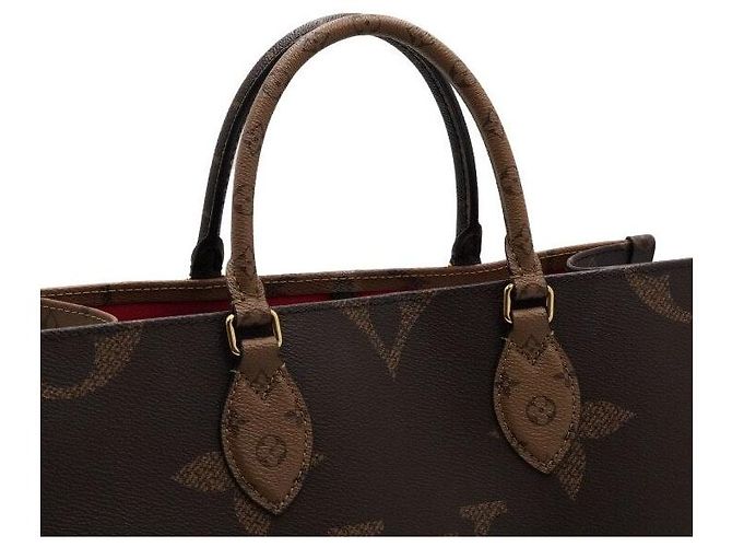 Louis Vuitton Borsa Tote e a Tracolla OnTheGo MM Monogram Canvas Multicolore - vista 8
