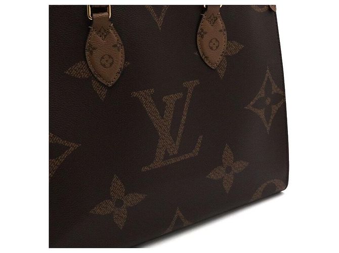 Louis Vuitton Borsa Tote e a Tracolla OnTheGo MM Monogram Canvas Multicolore - vista 9