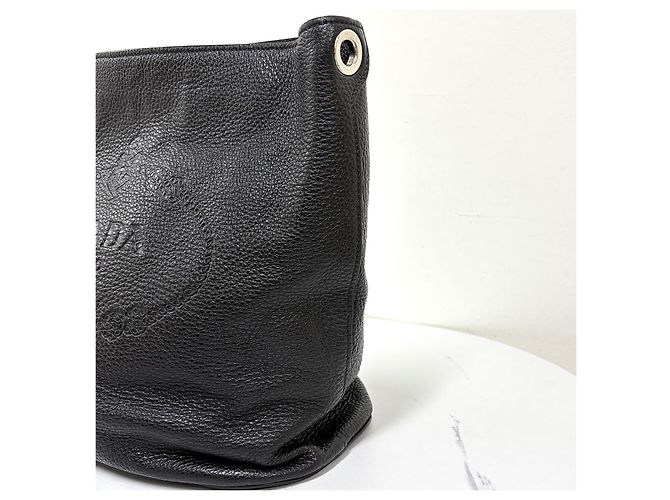 Prada Borsa a Secchiello Spalla e Crossbody in Vitello Nero - vista 11