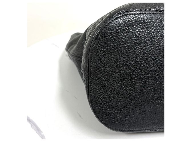Prada Borsa a Secchiello Spalla e Crossbody in Vitello Nero - vista 15