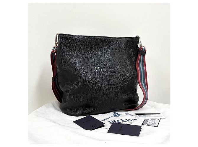 Prada Borsa a Secchiello Spalla e Crossbody in Vitello Nero - vista 4