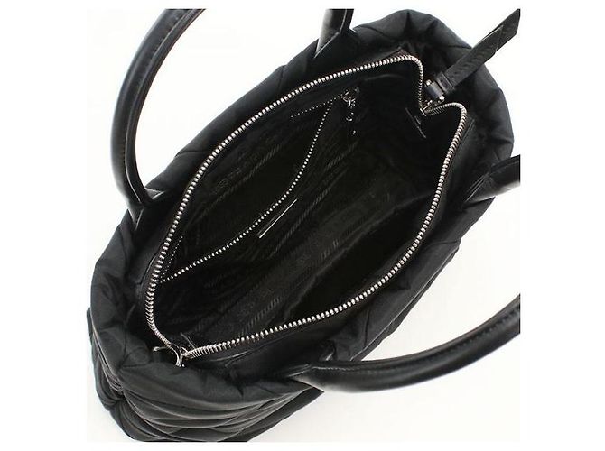Prada Picca borsa Tote in nylon imbottito Nero - vista 6