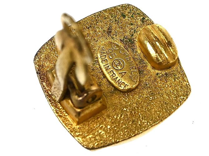 Chanel Vintage CC Square Clip-On Metal D'oro - vista 3
