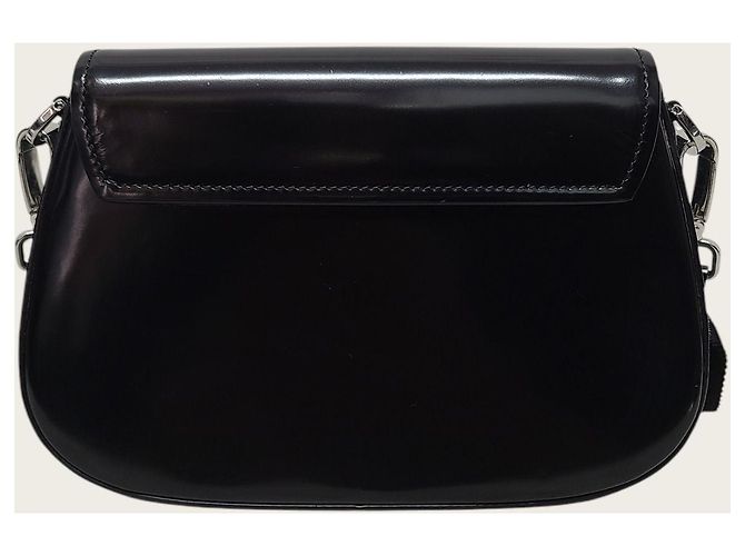 Prada Borsa a tracolla e crossbody con patta in pelle spazzolata nera Nero - vista 5