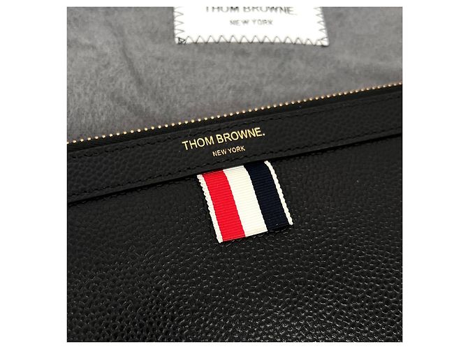 Thom Browne Borsa a Clutch Medium Three Stripe Black Nero - vista 5