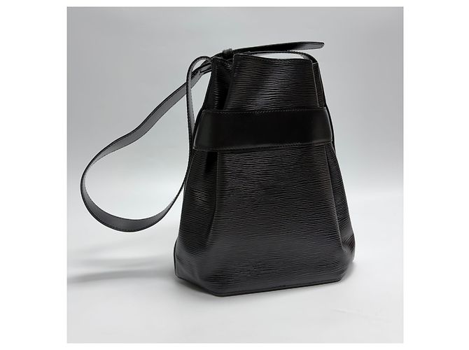 Bucket Louis Vuitton Borsa a Secchiello Saddle PM Borsa a Tracolla Nero - vista 10
