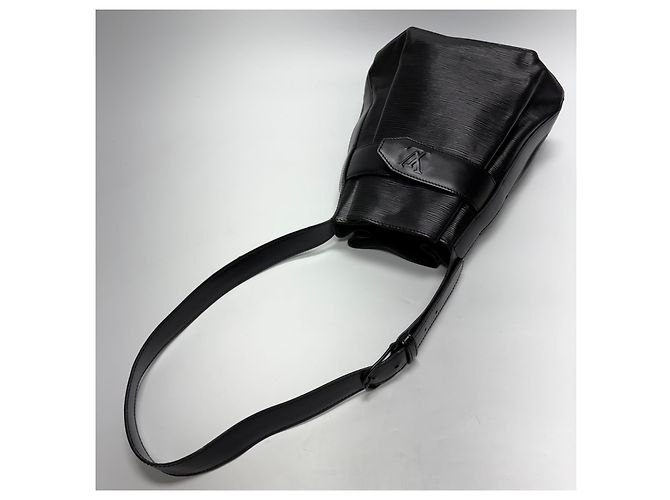 Bucket Louis Vuitton Borsa a Secchiello Saddle PM Borsa a Tracolla Nero - vista 11