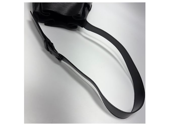 Bucket Louis Vuitton Borsa a Secchiello Saddle PM Borsa a Tracolla Nero - vista 14