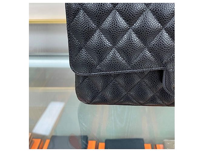 Chanel Borsa Classic Flap Medium Black Gold Caviar Nero - vista 5