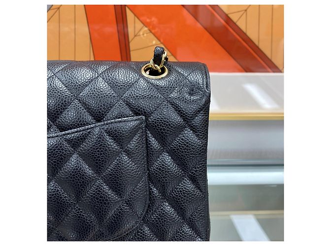 Chanel Borsa Classic Flap Medium Black Gold Caviar Nero - vista 8