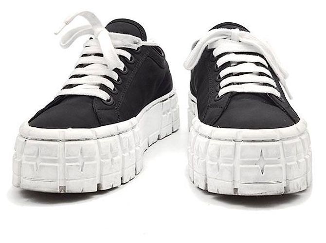 Double Prada Nylon Gabardine Sneaker mit Doppelrad Schwarz - Ansicht 2
