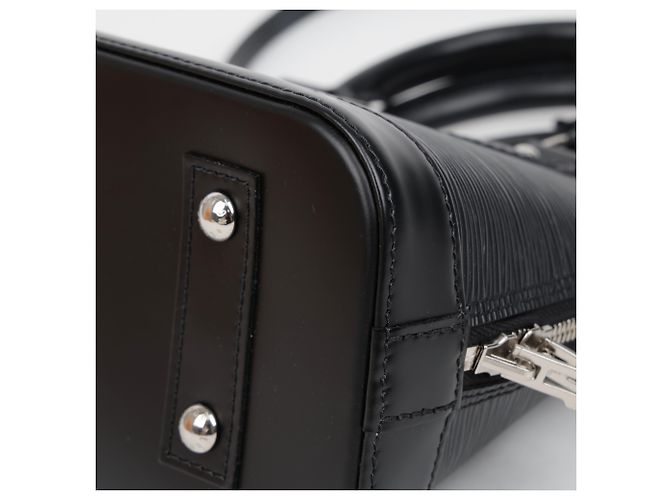 Louis Vuitton Borsa a mano e a tracolla Alma BB in pelle Epi Nero - vista 11