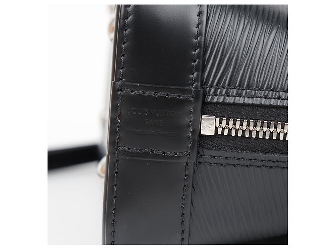Louis Vuitton Borsa a mano e a tracolla Alma BB in pelle Epi Nero - vista 13