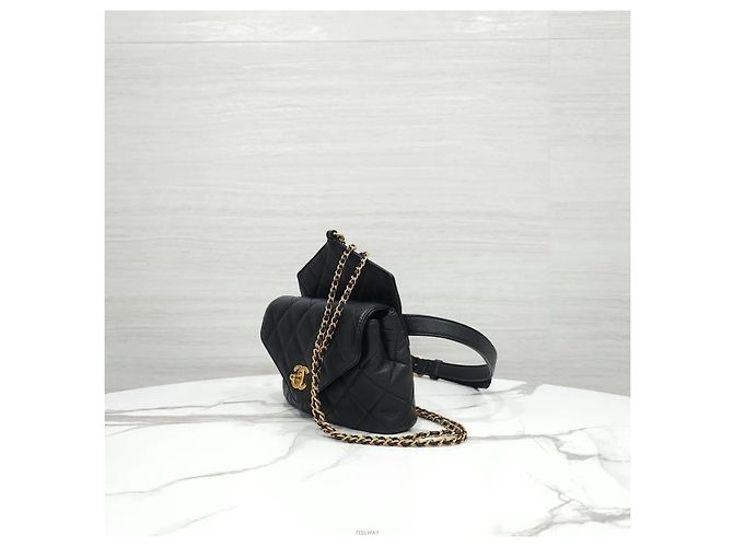 Chanel Borsa cintura a catena in vitello nero e oro - vista 2