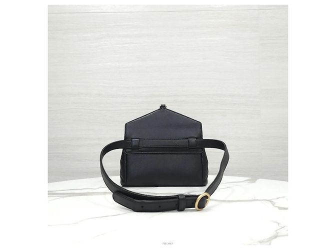 Chanel Borsa cintura a catena in vitello nero e oro - vista 3