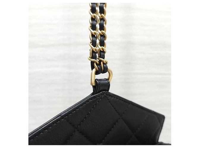 Chanel Borsa cintura a catena in vitello nero e oro - vista 4