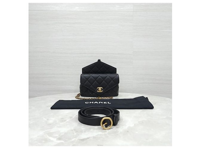 Chanel Borsa cintura a catena in vitello nero e oro - vista 9
