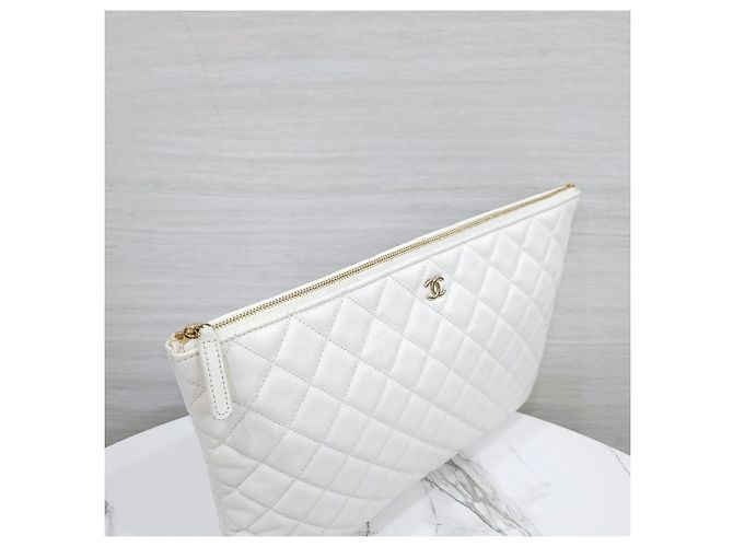 Chanel Classic Clutch Large Caviar White Gold Bianco - vista 5