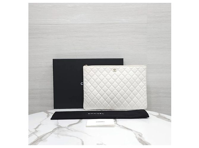 Chanel Classic Clutch Large Caviar White Gold Bianco - vista 9