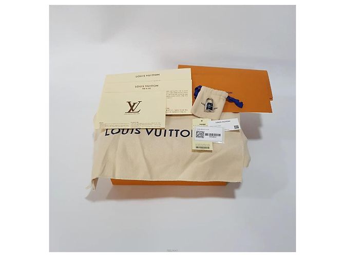 Louis Vuitton Alma BB Épi Tote Bag Schwarz - Ansicht 10