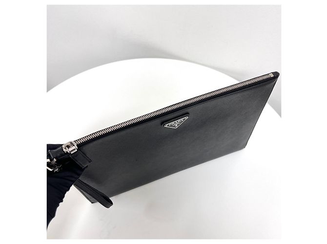 Prada Clutch con tracolla in Saffiano con logo triangolare Nero - vista 6