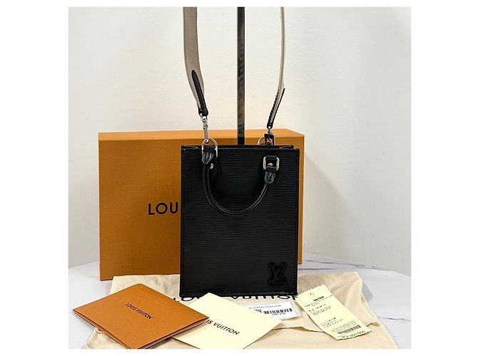 Louis Vuitton Borsa Tote Epice Sack Plait Borsa a Tracolla Nera Nero - vista 4