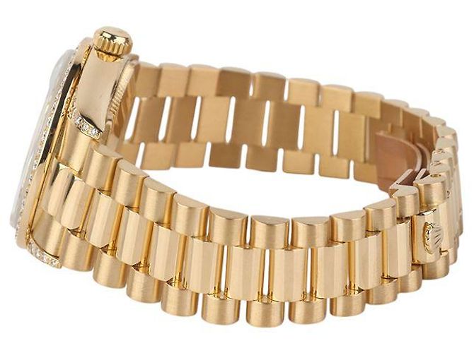 Rolex Reloj para mujer Datejust en oro amarillo con bisel de diamantes - vista 4
