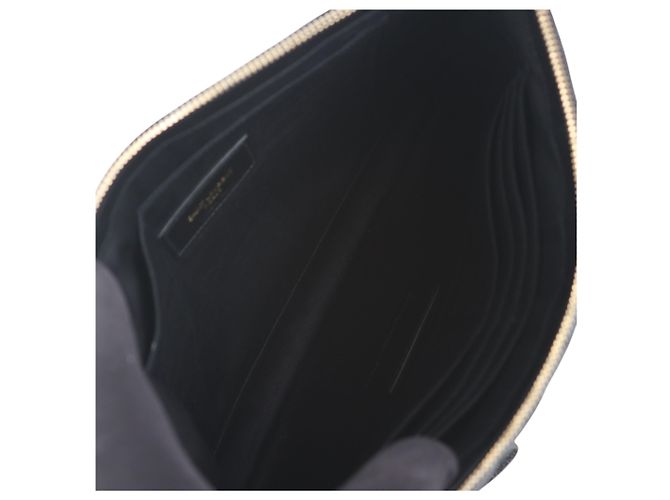Saint Laurent Clutch Matelassé New Medium Nero - vista 7