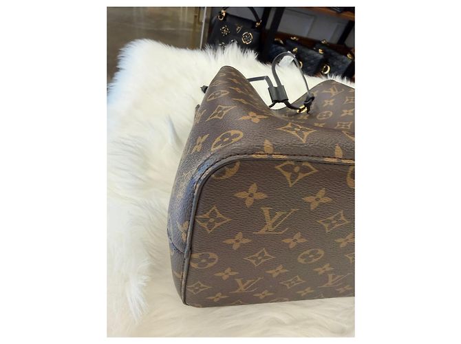 Néonoé Louis Vuitton NeoNoe MM Black Monogram Nero - vista 10